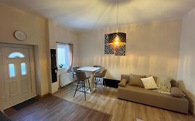 M&M Apartment, Free Parking